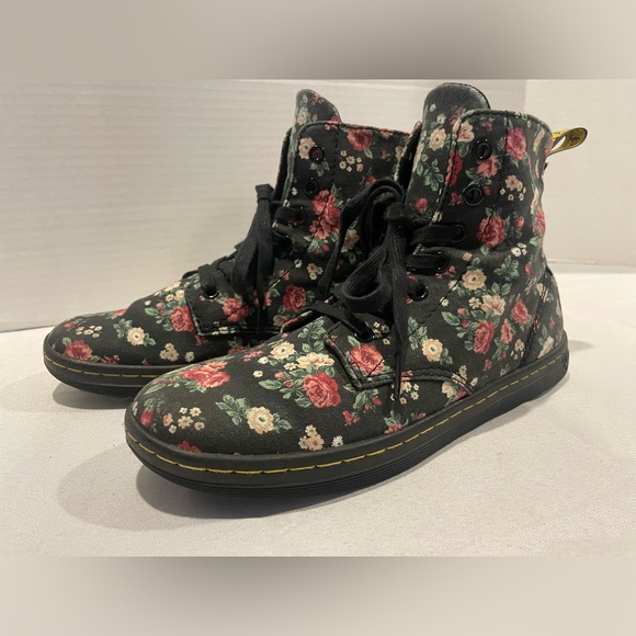 DR. MARTENS Hackney Floral Black Lace Up High Top Sneaker Women’s Size 8 - Picture 2 of 5